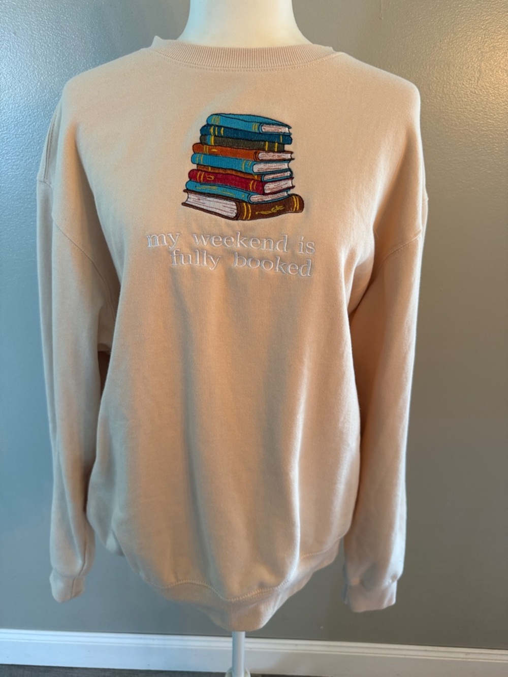 Cream Graphic Sweatshirt "My Weekend Is Fully Booked"